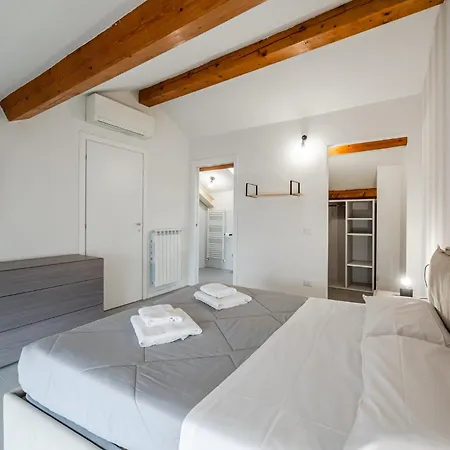 Apartamento - Spazioso Vicino Metro *